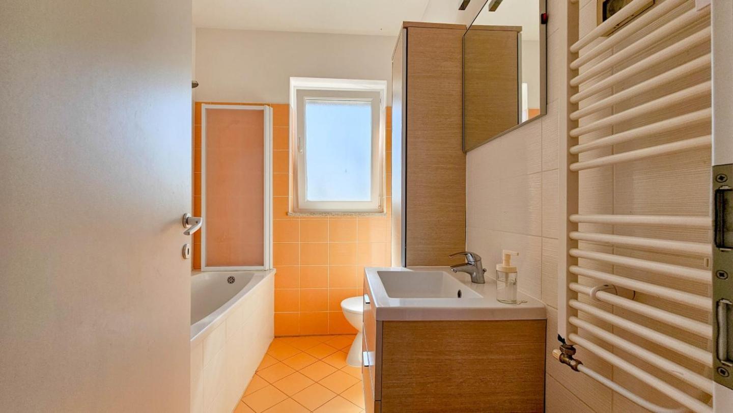 Вилла Casa Lutoma Kmeti Экстерьер фото